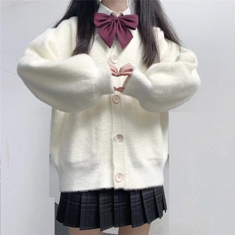 10746818
